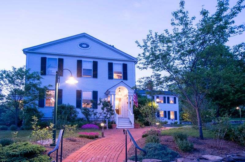 2026's New Year's Resolution: Supporting Local Eateries And Sustainable Dining In Vermont - Decor Hint Jessica's Restaurant At The Swift House Inn