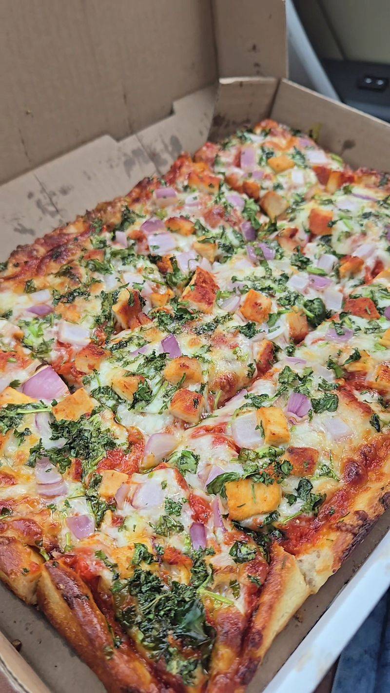 12 Michigan Pizza Joints You Have To Taste To Believe - Decor Hint Amar Pizza
