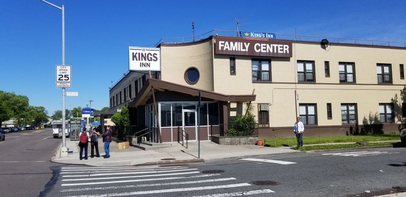 Texas Seafood Joints Locals Choose Every Time Over Upscale Alternatives - Decor Hint King’s Inn
