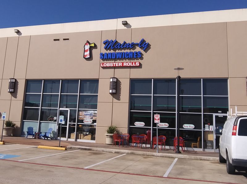 Texas Lobster Roll Spots Serving Big Flavor, No Fuss - Decor Hint Maine-ly Sandwiches