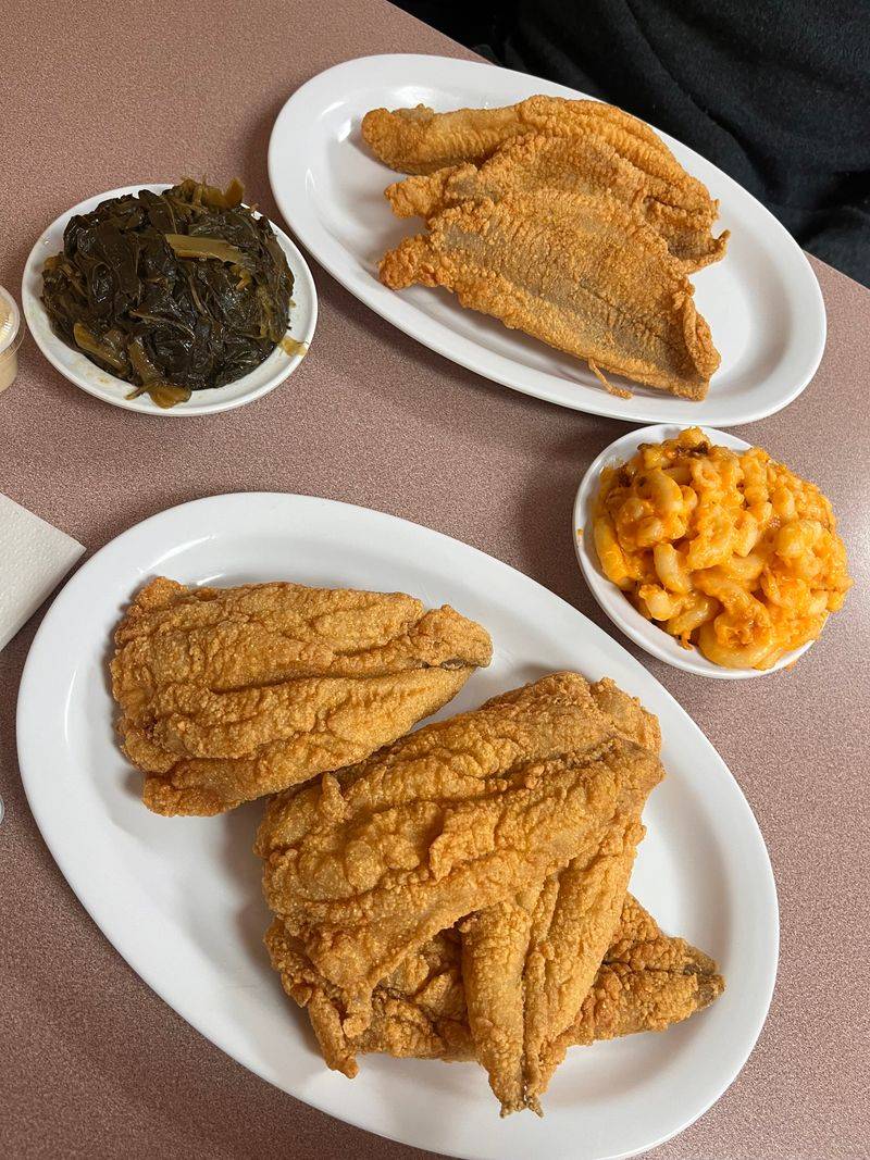 13 New Jersey Catfish Houses That Nail The Crunch With A True Down-Home Twist - Decor Hint Crockett's Fish Fry