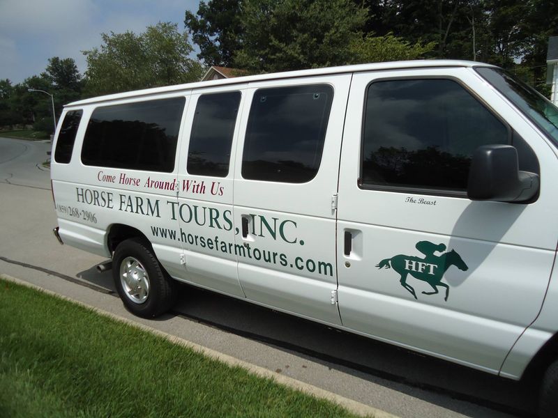 Kentucky Tourist Traps Locals Stay Away From - Decor Hint Overpriced Horse Farm Tours