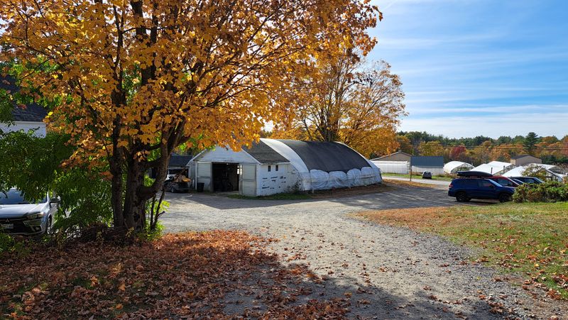 10 Maine Cider-Donut Stands That Make Winter Worth The Trip - Decor Hint Snell Family Farm