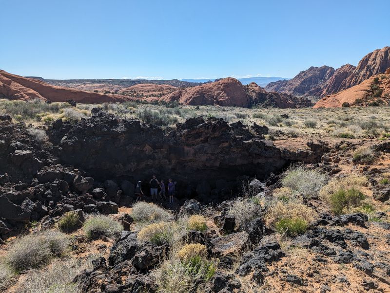 11 Mesmerizing Sites In Utah Locals Try To Keep Under Wraps - Decor Hint Snow Canyon Lava Tubes