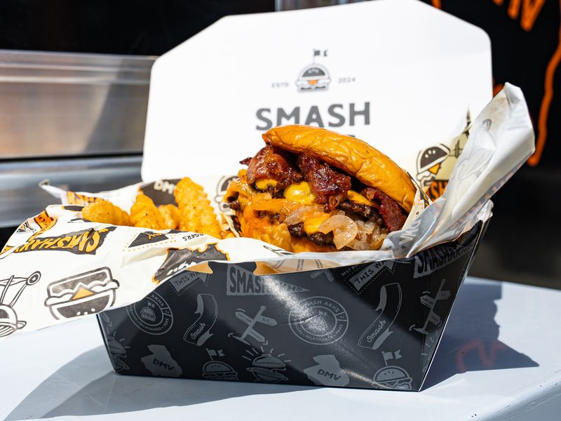 New Year New Flavors Driving The Restaurant Trends Defining 2026 In Texas - Decor Hint Smashed Burgers