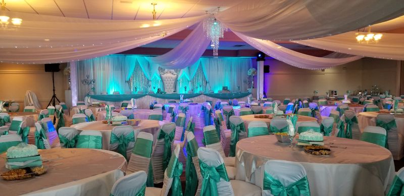 Five Pillars Supper Club - Restaurant And Banquet Halls