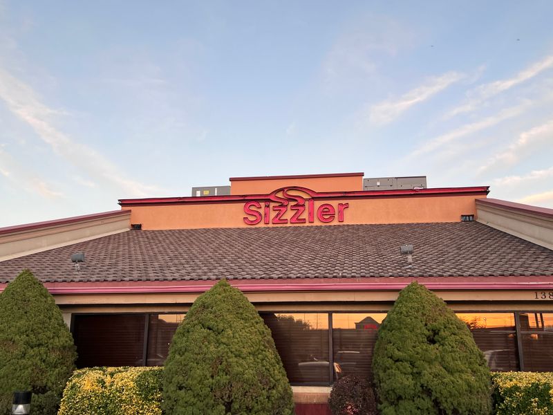 17 Utah Buffets That Capture The Golden State's Flavor From Coast To Valley - Decor Hint Sizzler - Provo