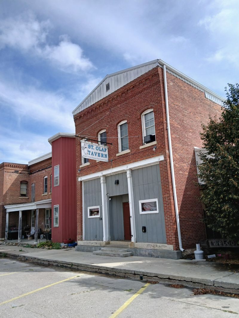 14 Secret Iowa Restaurants That Locals Keep To Themselves - Decor Hint St. Olaf Tavern