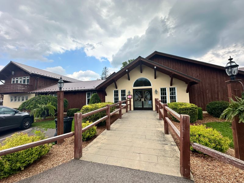 Penn Alps Restaurant & Craft Shop