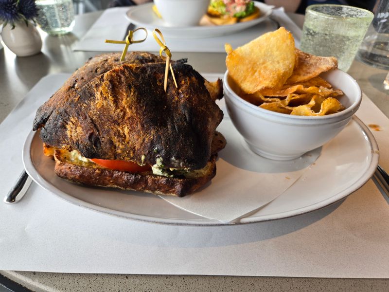 15 New York Delis You Can't Miss For The Best Fried Fish Sandwiches In Town - Decor Hint The Fulton