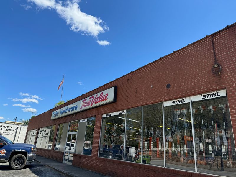 Cobb Hardware