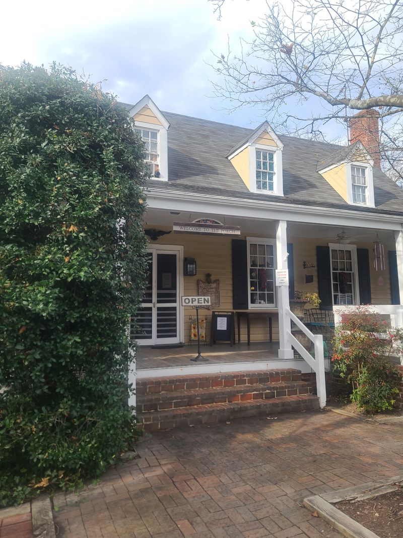 Old Chickahominy House