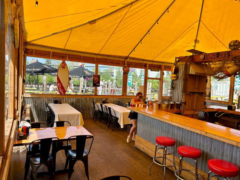 Lobster Roll Shacks In Wisconsin Where The Buttered Buns Never Disappoint - Decor Hint Twisted Fisherman