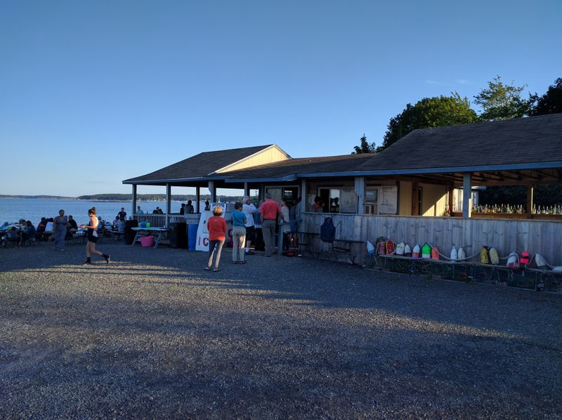 17 New England Seafood Restaurants In Maine Only Locals Know And Love For Authentic Coastal Dining - Decor Hint Waterman's Beach Lobster