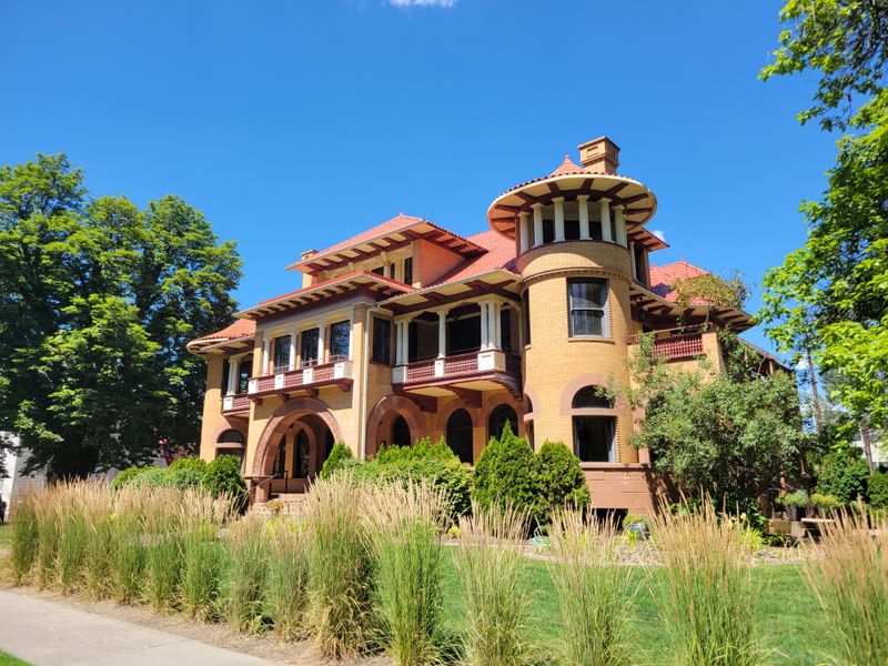 Explore Washington Spokane's Oldest Neighborhood With The Browne's Addition Walking Tour - Decor Hint Patsy Clark Mansion