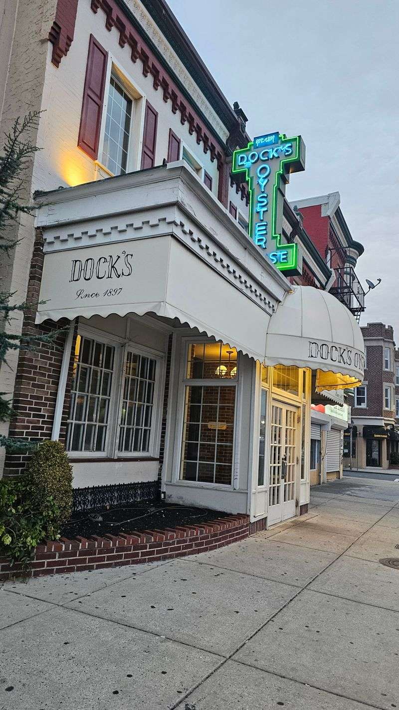 Dock's Oyster House