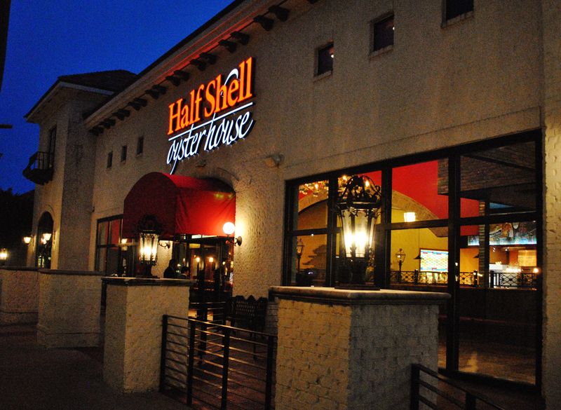 19 Alabama Seafood Joints Only Locals Know And Love For That Perfect Southern Flavor - Decor Hint Half Shell Oyster House