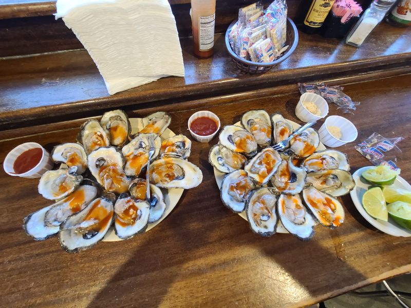 11 Texas All-You-Can-Eat Seafood Buffets Locals Say Are Worth The Drive - Decor Hint Captain Tom's Seafood & Oyster Bar