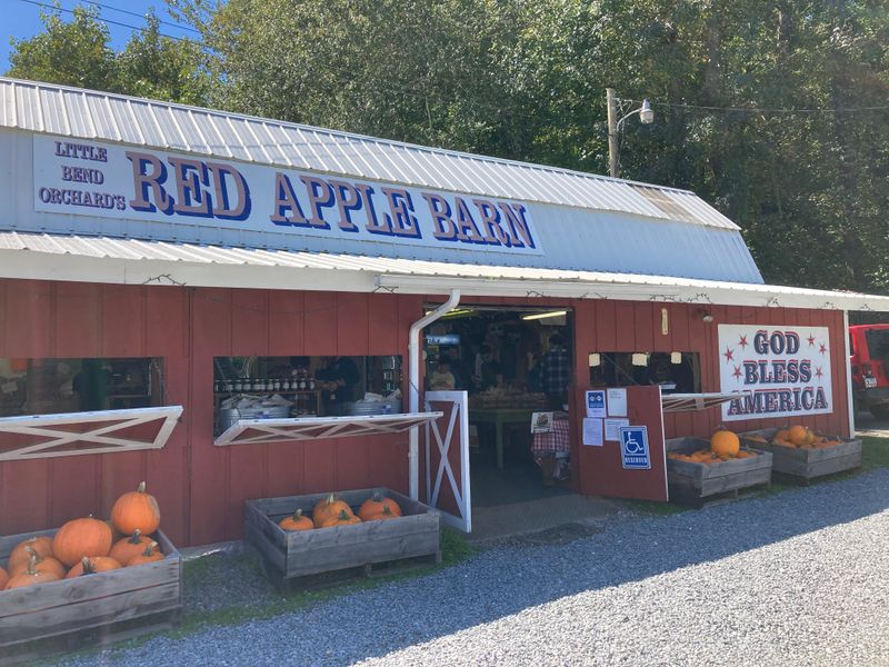 Red Apple Barn
