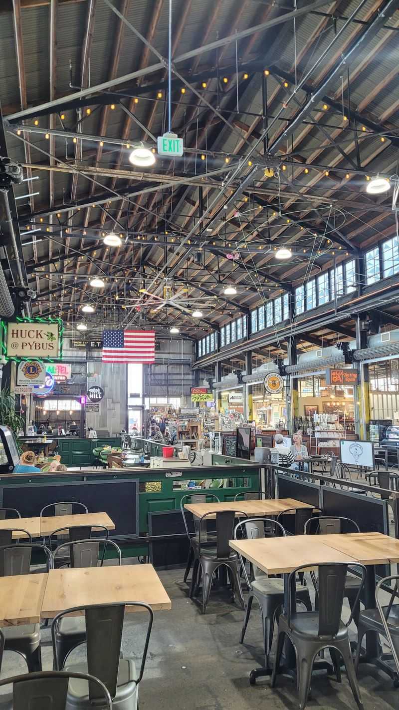 15 Unexpected Reasons Wenatchee Is The Affordable Washington Mountain Town Everyone Should See - Decor Hint Pybus Public Market Brings Community Together