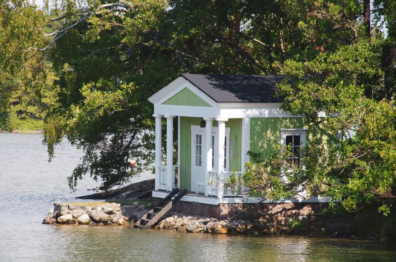 Lakefront Cottages