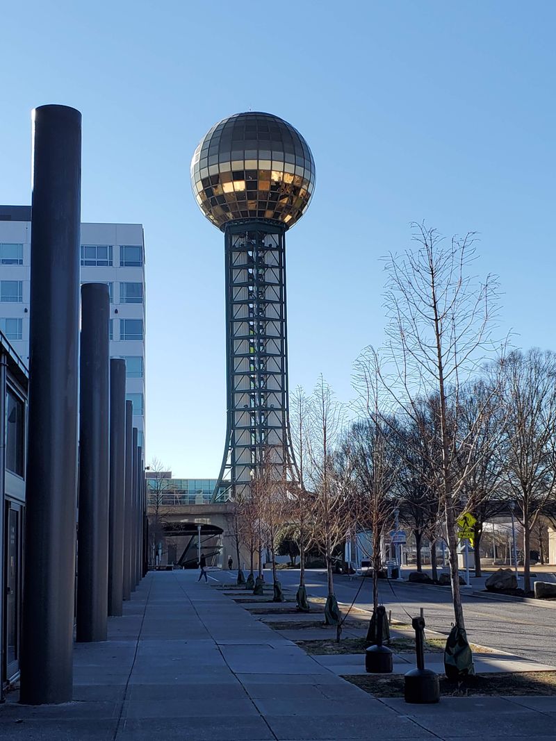 Reasons The Knoxville Holiday Market Should Be On Your Winter Calendar - Decor Hint Central Location Makes Visiting Easy