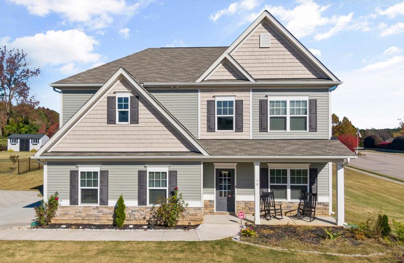 Single-Family Homes Near Top-Rated Schools