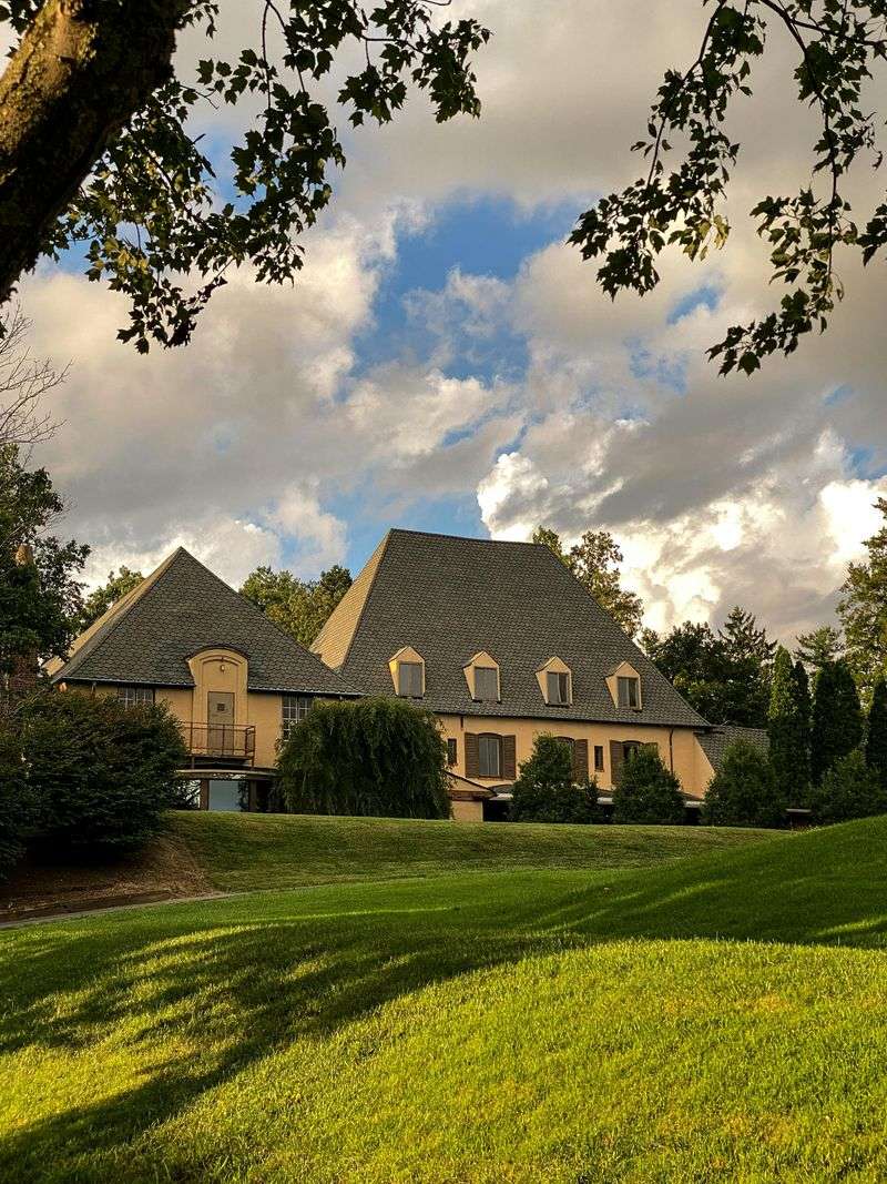 Big Lawn-Centric Properties