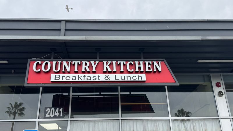 12 Pennsylvania Family Owned Fried Chicken Joints That Will Make You Feel Right At Home - Decor Hint Country Kitchen Chicken House