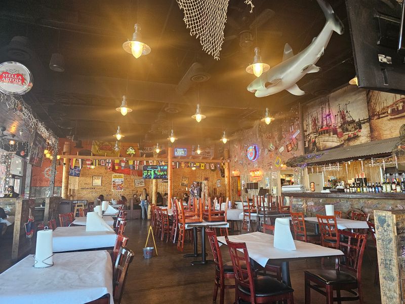 15 Arizona Seafood Shacks Only Locals Know Serving Fresh Flavor In The Desert - Decor Hint LA Crab Shack (Mesa)