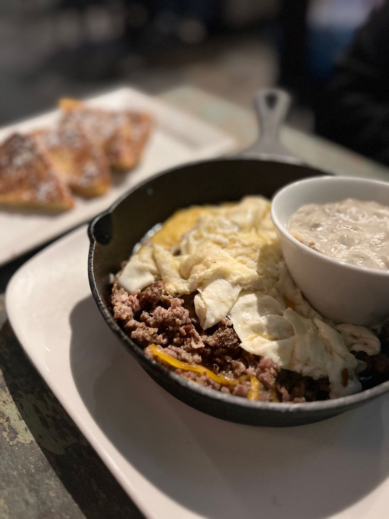 13 North Carolina Food Sayings Outsiders Never Understand - But Locals Use Daily - Decor Hint Let's Stop For Some Biscuits And Gravy Before Work