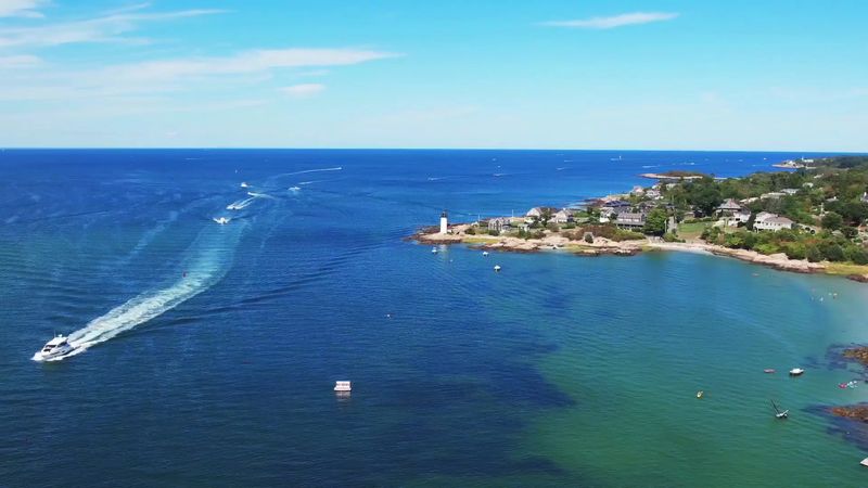 13 Must-Visit Coastal Towns In Massachusetts That Draw Crowds Every Summer - Decor Hint Gloucester