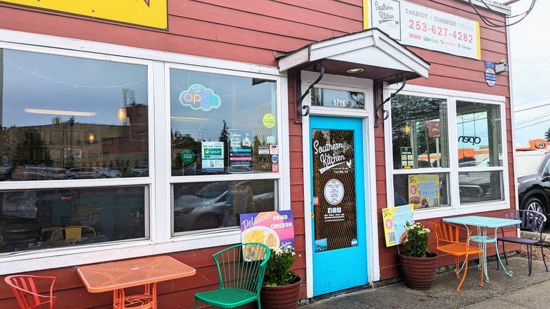 15 Washington Soul Food Restaurants Locals Love Too Much To Publicize - Decor Hint Southern Kitchen Tacoma