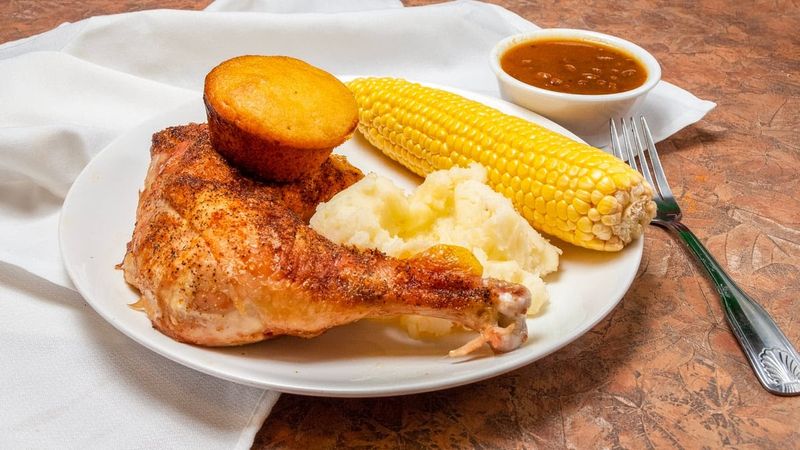 10 New England Soul Food Spots In Rhode Island That Perfectly Capture Southern Flavor - Decor Hint Food For The Soul