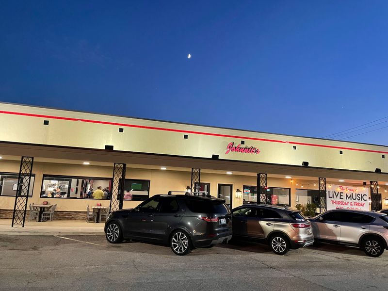 Johnnie's Charcoal Broiler