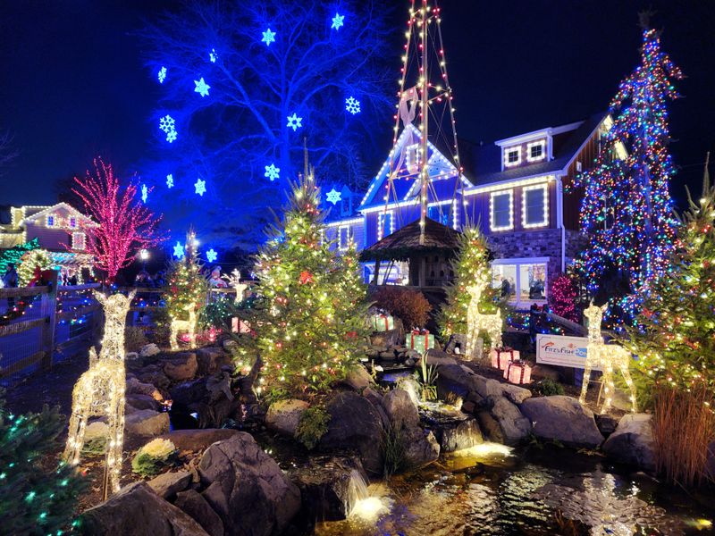 Peddler's Village Grand Illumination