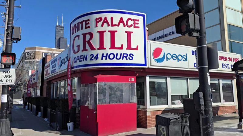 17 Illinois Eateries That Prove Great Food Doesn't Have To Cost A Fortune - Decor Hint White Palace Grill