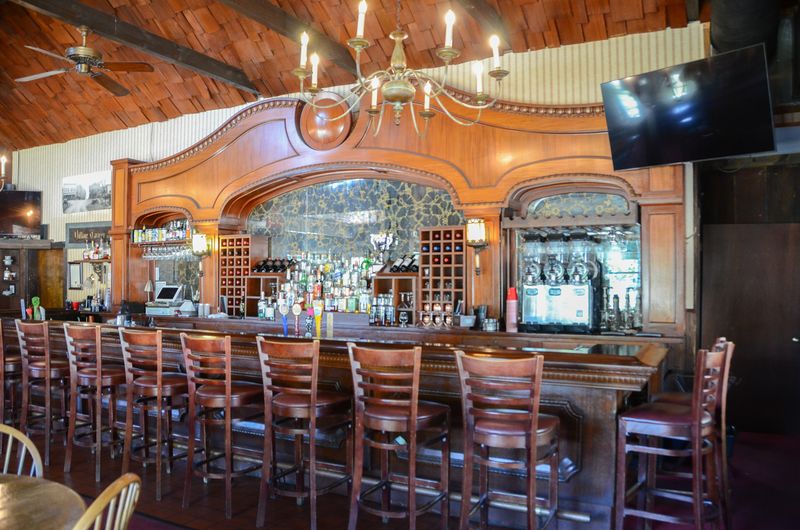 12 Illinois Fish Fries That Keep The Locals Coming Back Each Friday - Decor Hint The Village Tavern