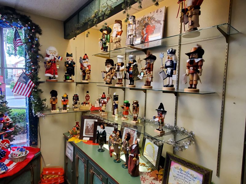 Maker's Market for Unique Gifts