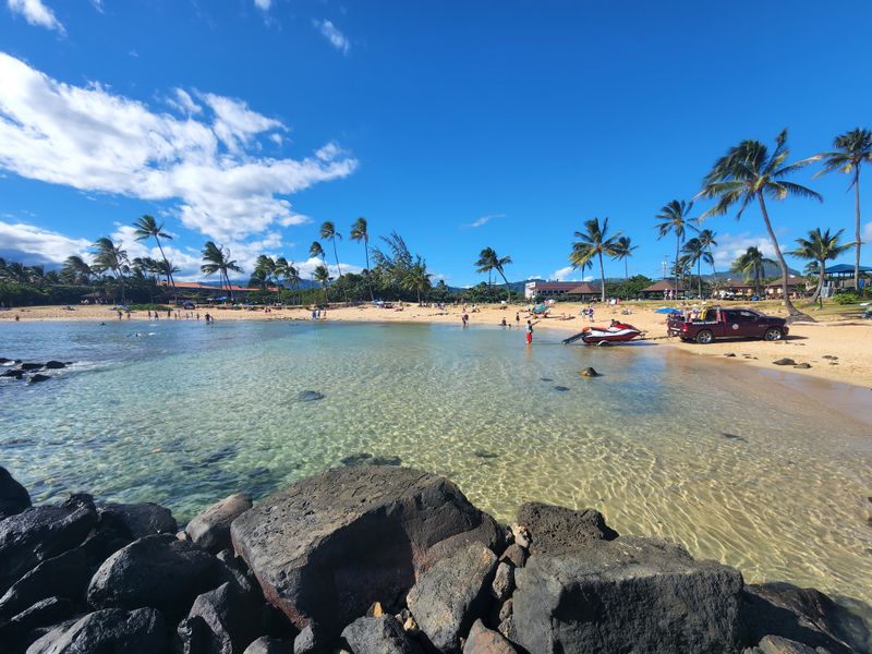 20 Hawaiian Beach Towns To Visit This Winter For Ideal Weather And Scenic Views - Decor Hint Poʻipu, Kauaʻi