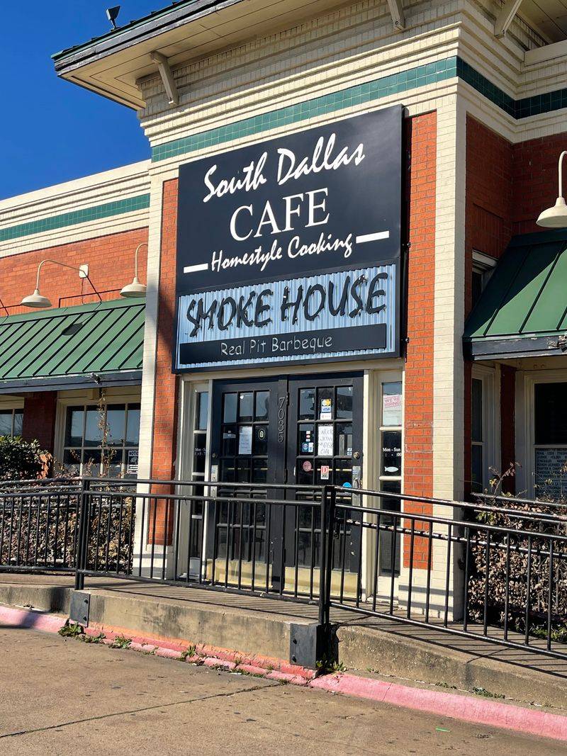 Taste Dallas, Texas Through Its Timeless Soul Food Eateries - Decor Hint South Dallas Cafe