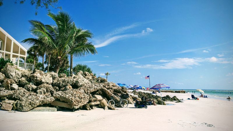 14 Florida Beach Towns You Can't Miss This Winter For Sunshine And Coastal Relaxation - Decor Hint Siesta Key