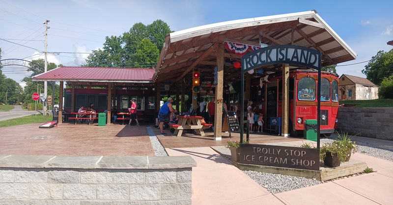 16 Tennessee Ice Cream Stops So Good Not Even Winter Slows Them Down - Decor Hint Rock Island Trolley Stop