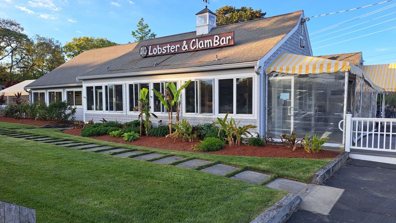 Arnold's Lobster & Clam Bar