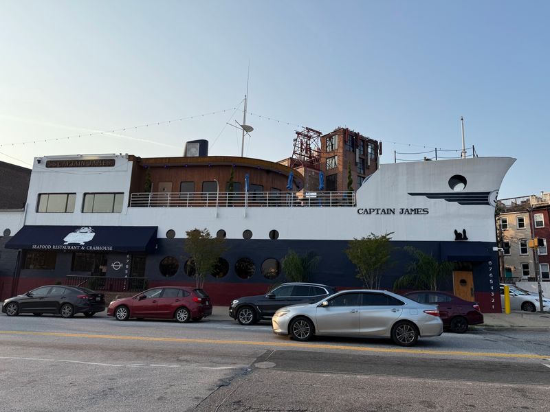 12 Maryland Seafood Restaurants That Serve Bold Flavors With No Fuss - Decor Hint Captain James Seafood Place