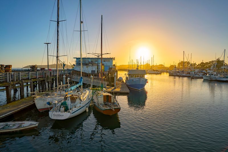 14 California Seaside Escapes Offering Sunshine And Surf In Winter - Decor Hint Half Moon Bay