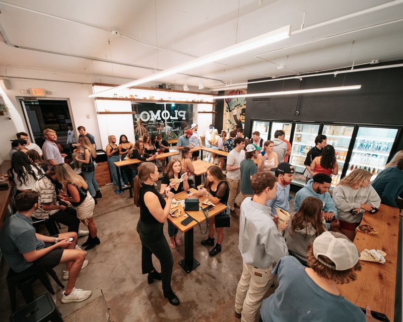 Plomo Quesadillas: Dickson St