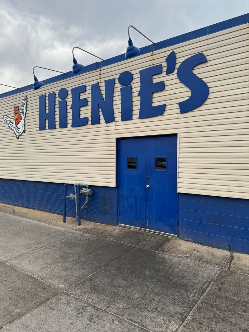 9 Illinois Restaurants That Nail The Perfect Golden Fried Fish - Decor Hint Hienie's Shrimp House