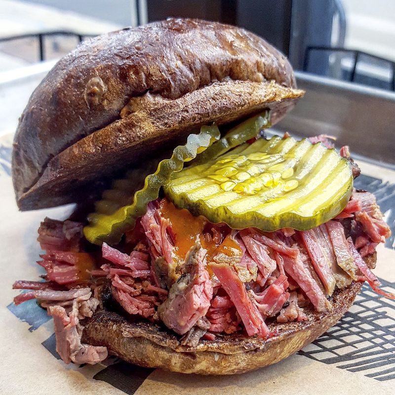 13 Illinois Barbecue Stops Where You Can Taste The Real Smoke In Every Bite - Decor Hint Pork & Mindy's