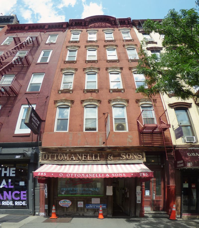 20 New York Stores And Markets Where Seafood Lovers And Meat Fans Unite - Decor Hint Ottomanelli & Sons